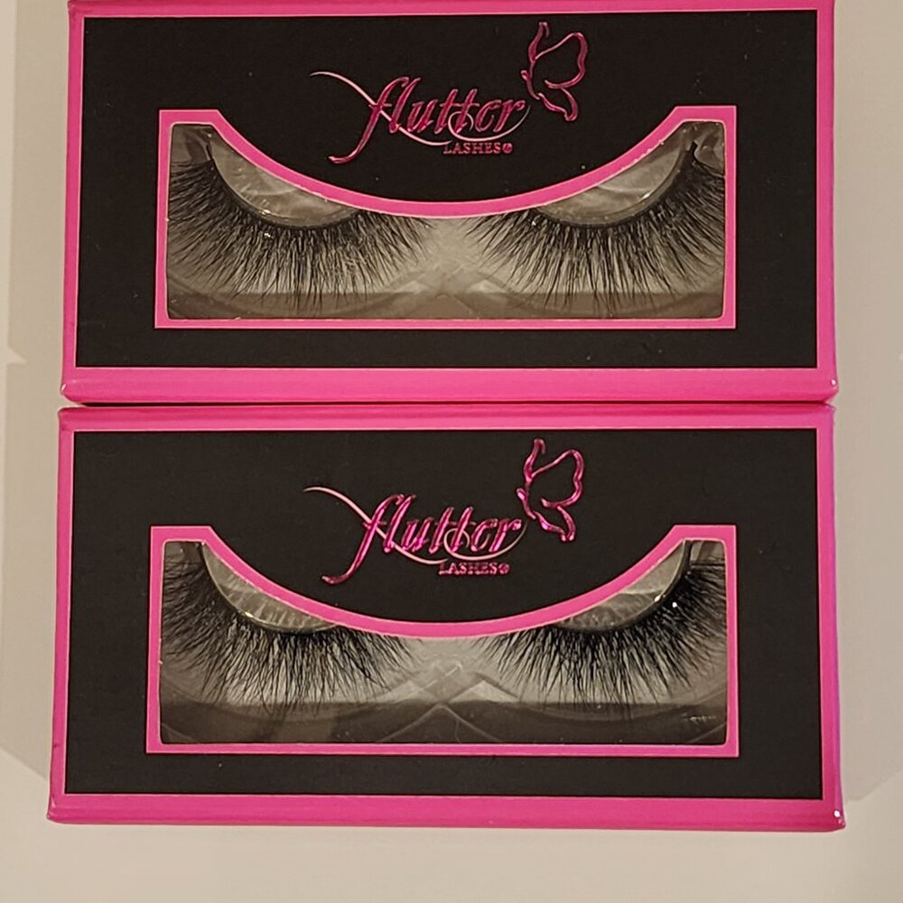 BRAND New!! Flutter KELSEY MINK Eyelashes Dimensional (2 pairs)